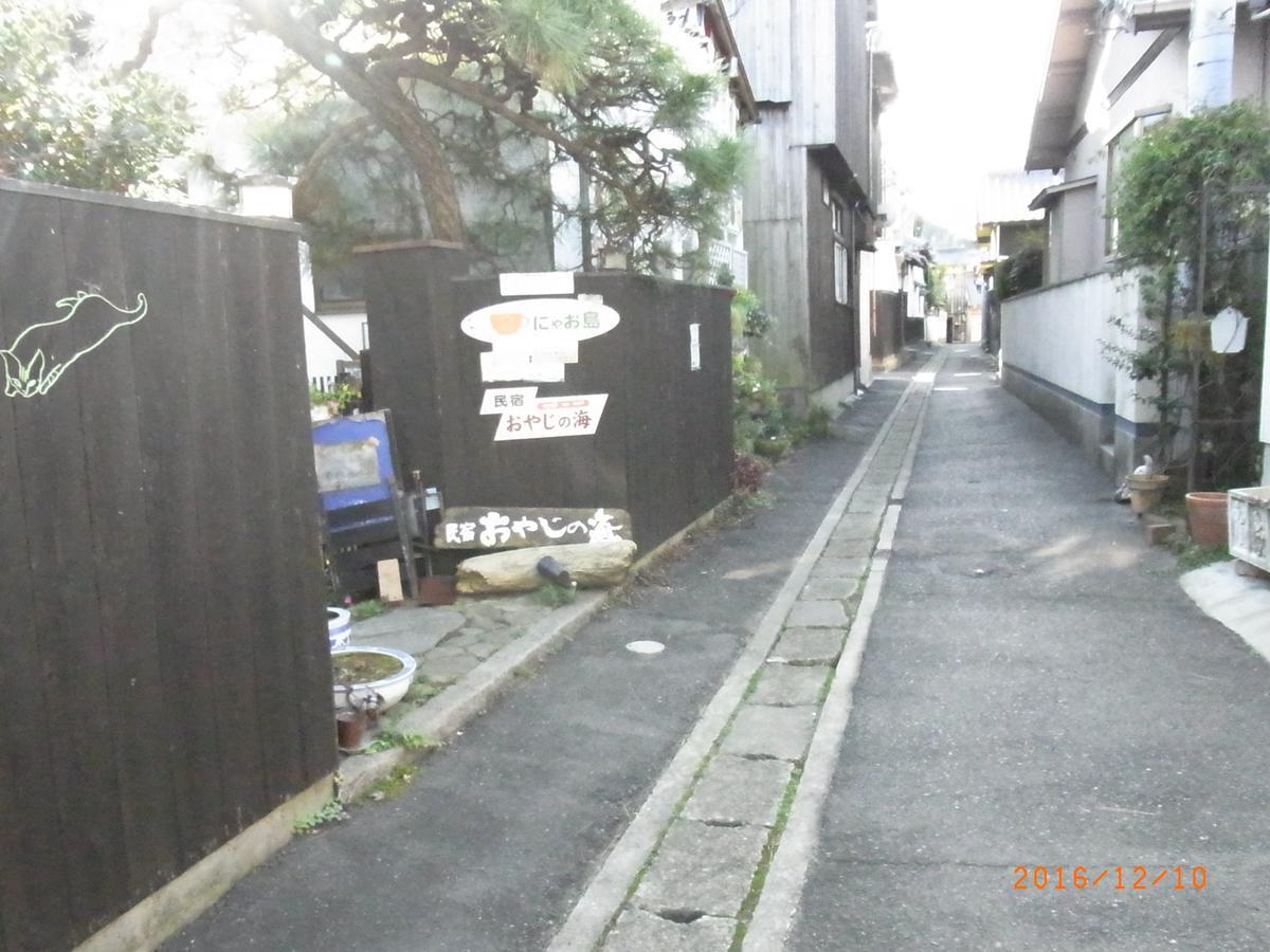 Bed and Breakfast Oyajino Umi Naoshima Exterior foto